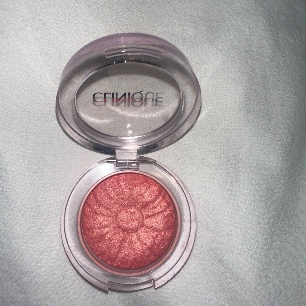 Clinique Radiant Blush in Coral Pink